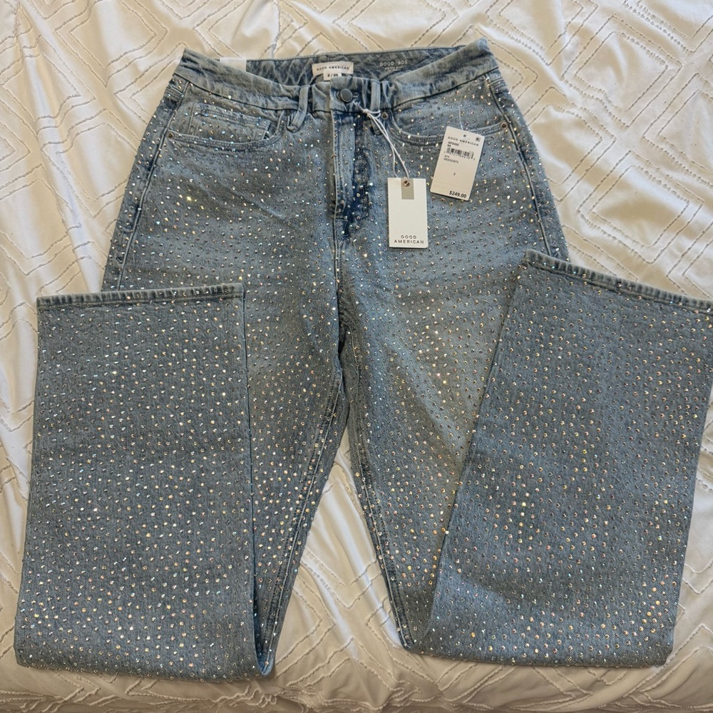 Good American 90S Relaxed Fit Mid Rise Bombshell Rhinestone Jeans Indigio975